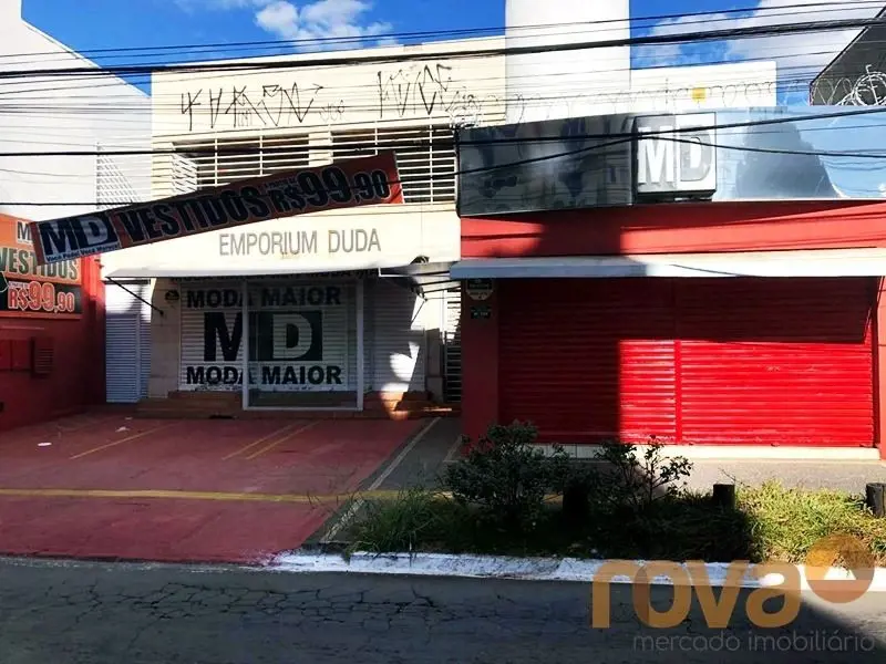 Galpão comercial na Avenida 85, localizada no Setor Sul, abaixo da praça do rati...