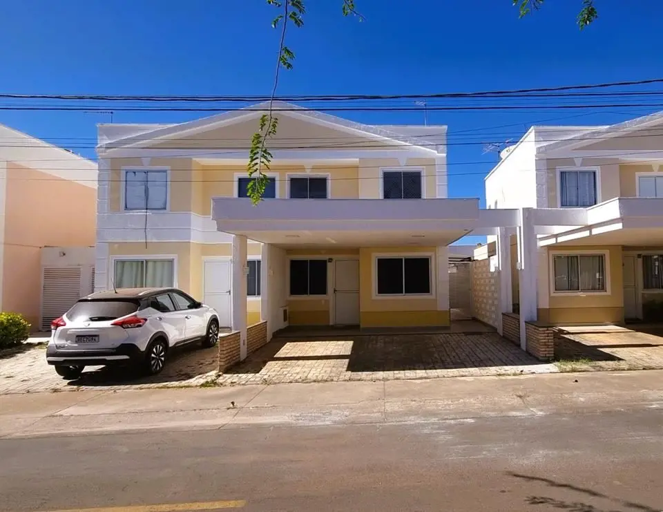IMOVEIS KATHYA ALUGA:Casa com 67,00 m², pisos em cerâmica, pintura nova, sala am...