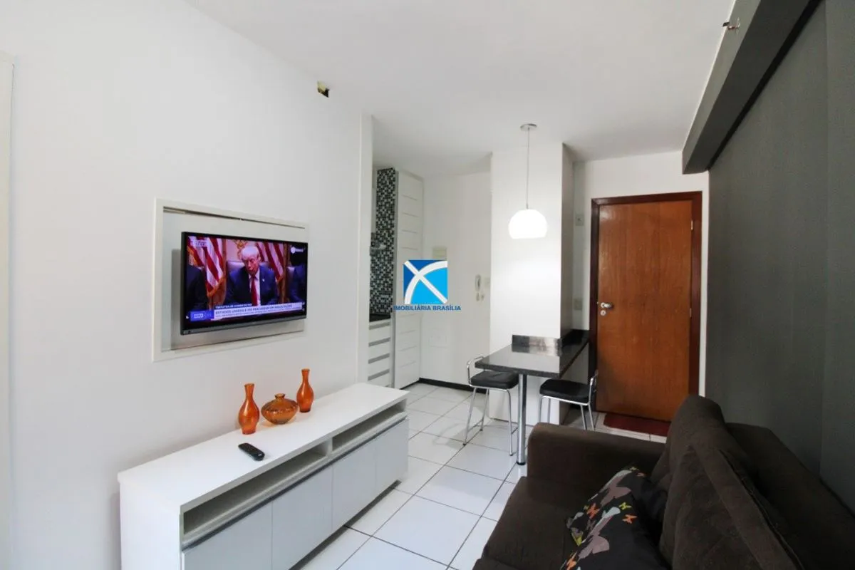 Linda quitinete composta de sala com sofá 02 lugares, bancada para computador co...