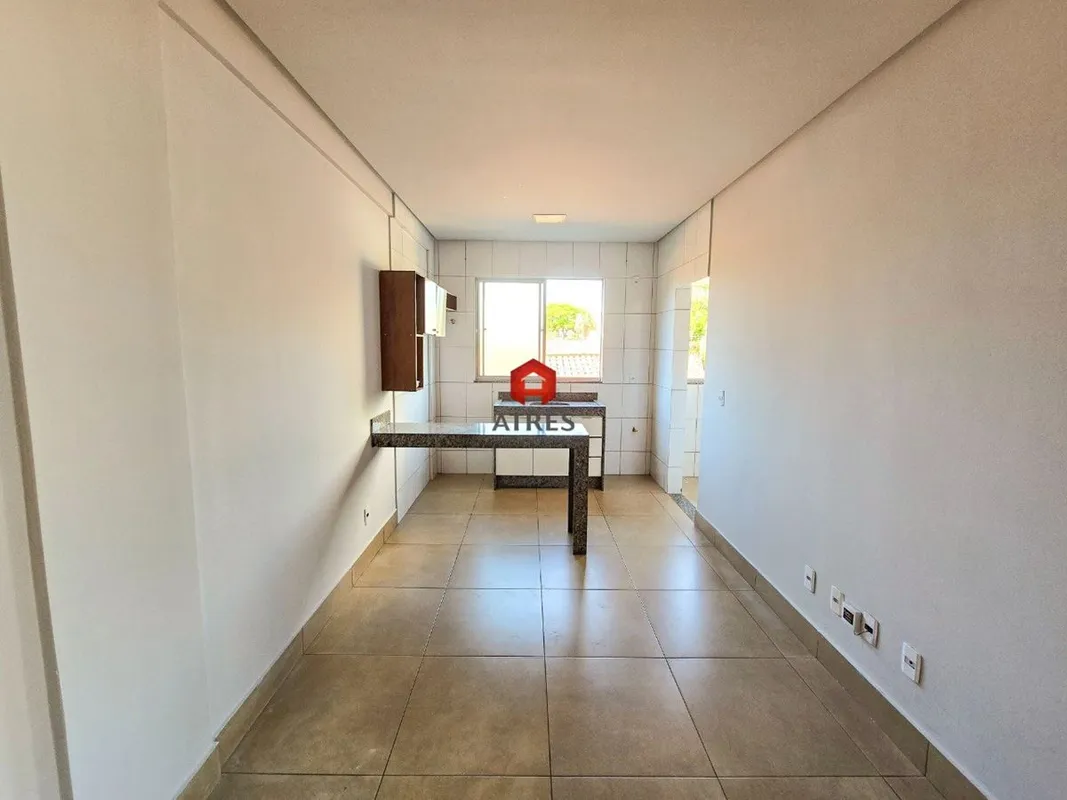 Localizado no Setor Jardim América, com aproximadamente 35m² composto de: suíte ...
