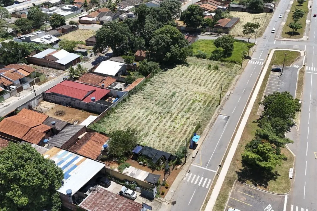 Lote à venda, 756 m² - Jardim Veneza - Aparecida de Goiânia/GOSão 02 lotes junto...