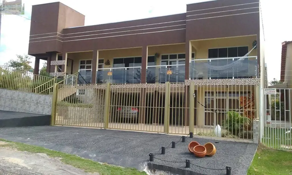 SOBRADO DE ALTO PADÃO DE FRENTE PARA O LAGO CORUMBÁ, PRÓXIMO AO CLUBE NÁUTICO, T...