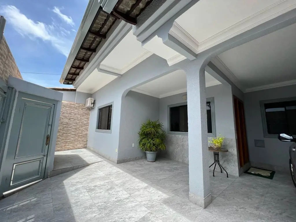 VILA PLANALTO, PERTO DO CENTRO DE BRASÍLIA, EXCELENTE CASA, RECÉM-REFORMADA.CASA...