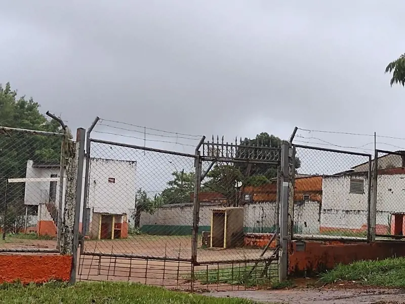 Alugamos Área no Setor Norte AE 3N - Brazlandia, composto de:- Terreno com área ...