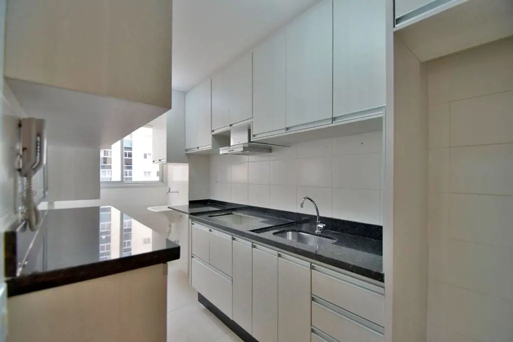 Excelente apartamento de 3 quartos, 70m², reformado, com armarios, no Boulevard ...