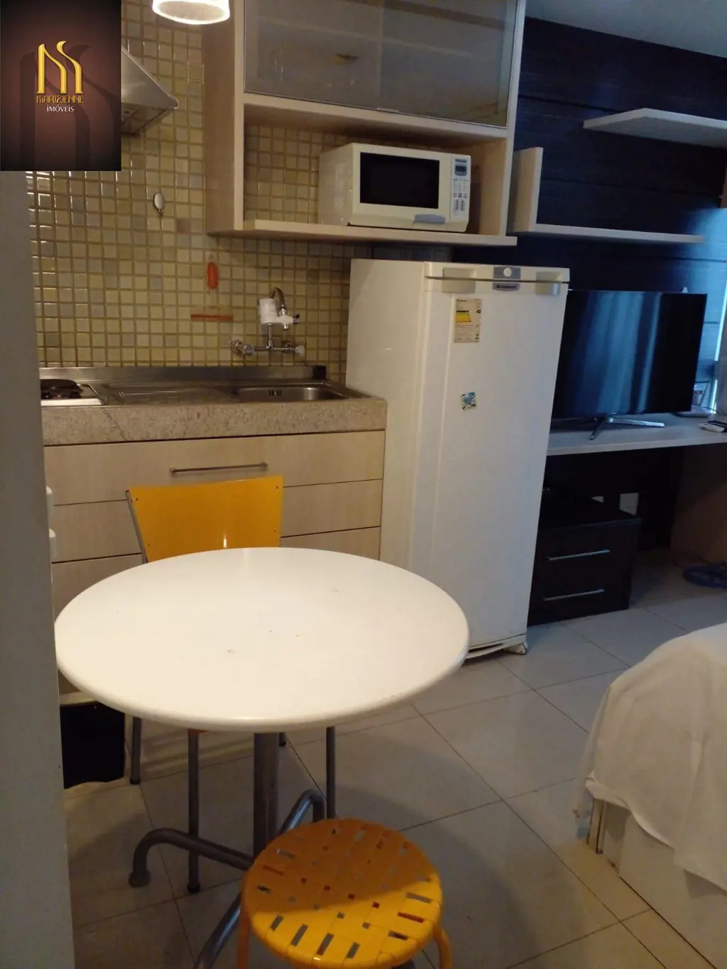 FLAT HOTEL BIARRITZ - COM GELADEIRA Localizado no Setor Hoteleiro Norte, próximo...