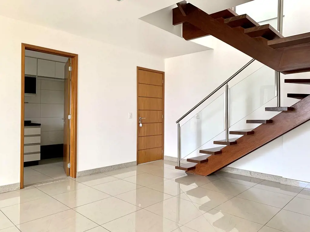 HABITARBEM Imóveis vende excelente cobertura individual! A) 1ª pavimento - 3 qua...