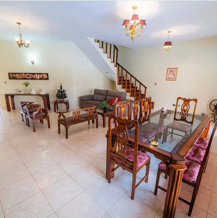 EXCELENTE SOBRADO NA QND 38, Localização, Taguatinga Norte, saída da Hélio Prate...