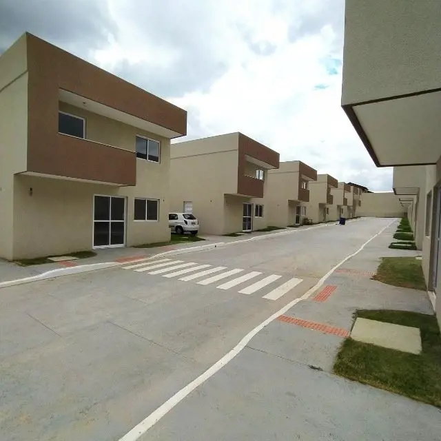 Descubra um sobrado encantador na Rua Príncipe do Regente, no Bairro Jardim Impe...