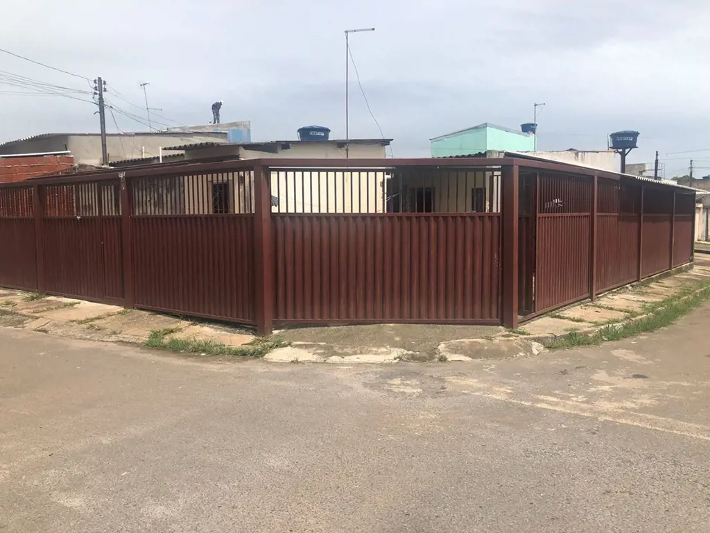 0P0RTUNIDADE!!! LOTE DE ESQUINA150M² NASCENTE COM 1 CASA DE 2QUARTOS, 1 DE 2 CAS...