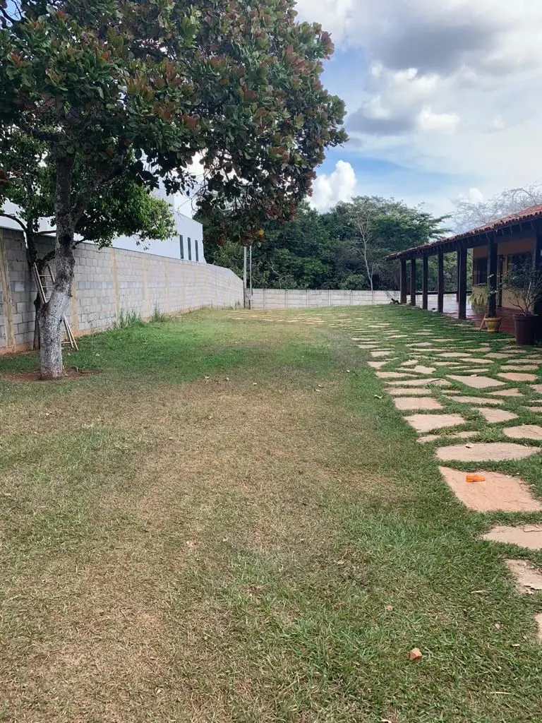 Vendo ótimo lote Área particular Rua 5 do altiplano lesteNa rua do são judas tad...