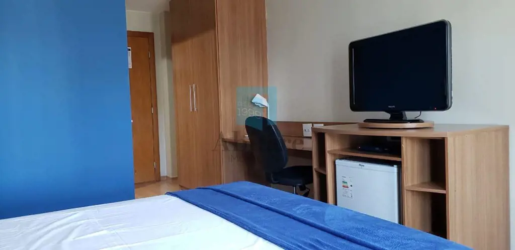 ALUGUEL INCLUI CONDOMÍNIO E IPTU.Piso flutuante; Cama box (casal); Televisão; Fr...