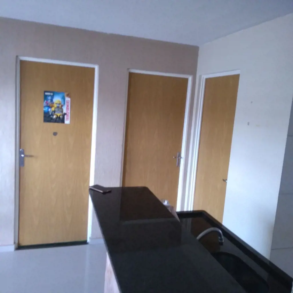 Excelente apartamento, Com porcelanato na sala, armário na cozinha, Cooktop e pe...