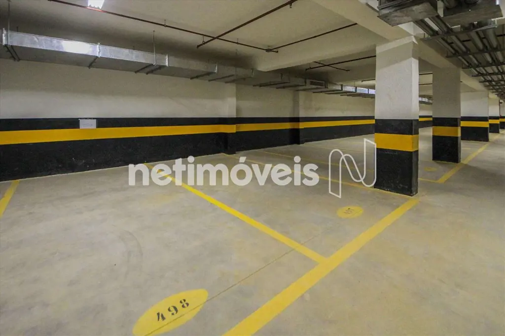 Vega Luxury Design Offices:Vaga de garagem no 3° subsoloEm frente ao hall dos el...