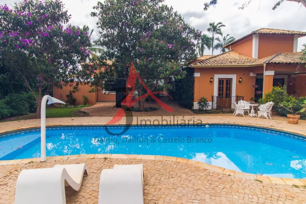 ALTO PADRÃO!!Casa em condomínio formado, quadra 17 Park Way.Casa com 2 pavimento...