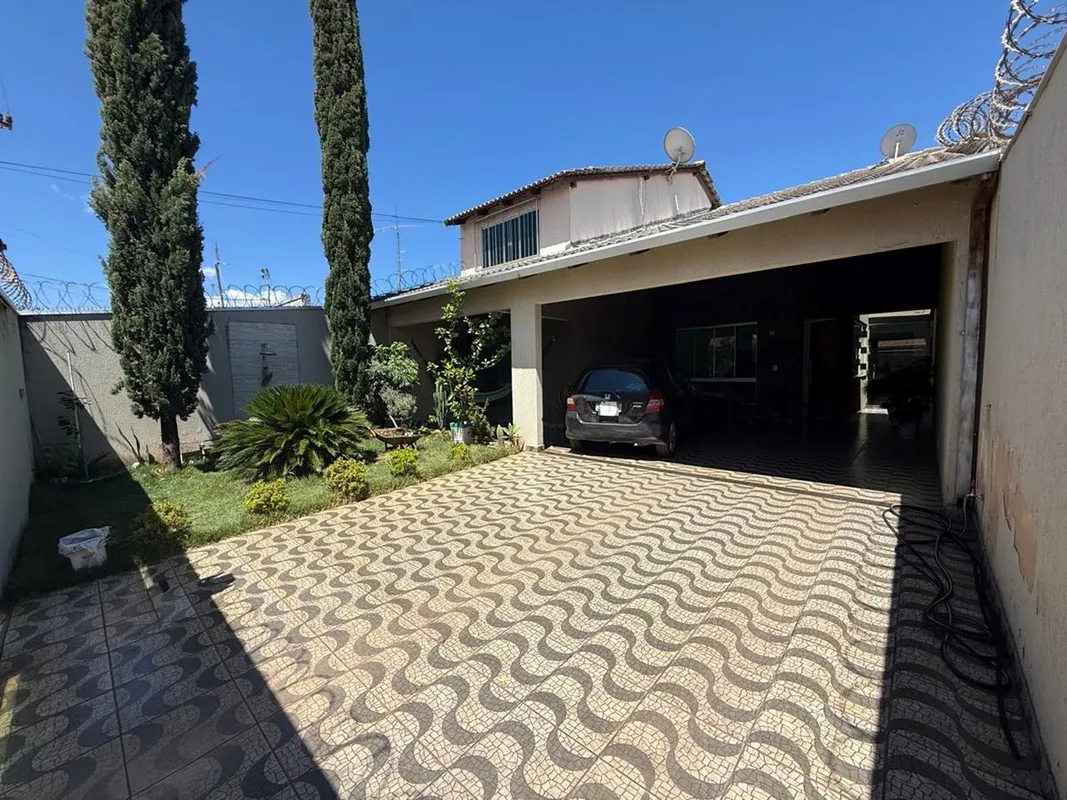 Vendo ou alugo - Belíssima casa, reformada, 3 quartos, suíte, porcelanato, aceit...