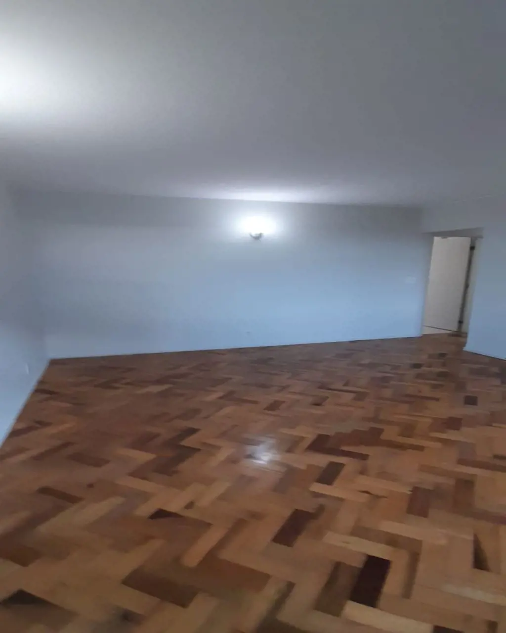 - SALA - 03 QUARTOS COM ARMÁRIOS- 02 BANHEIROS- COZINHA COM ARMÁRIOS- ÁREA DE SE...