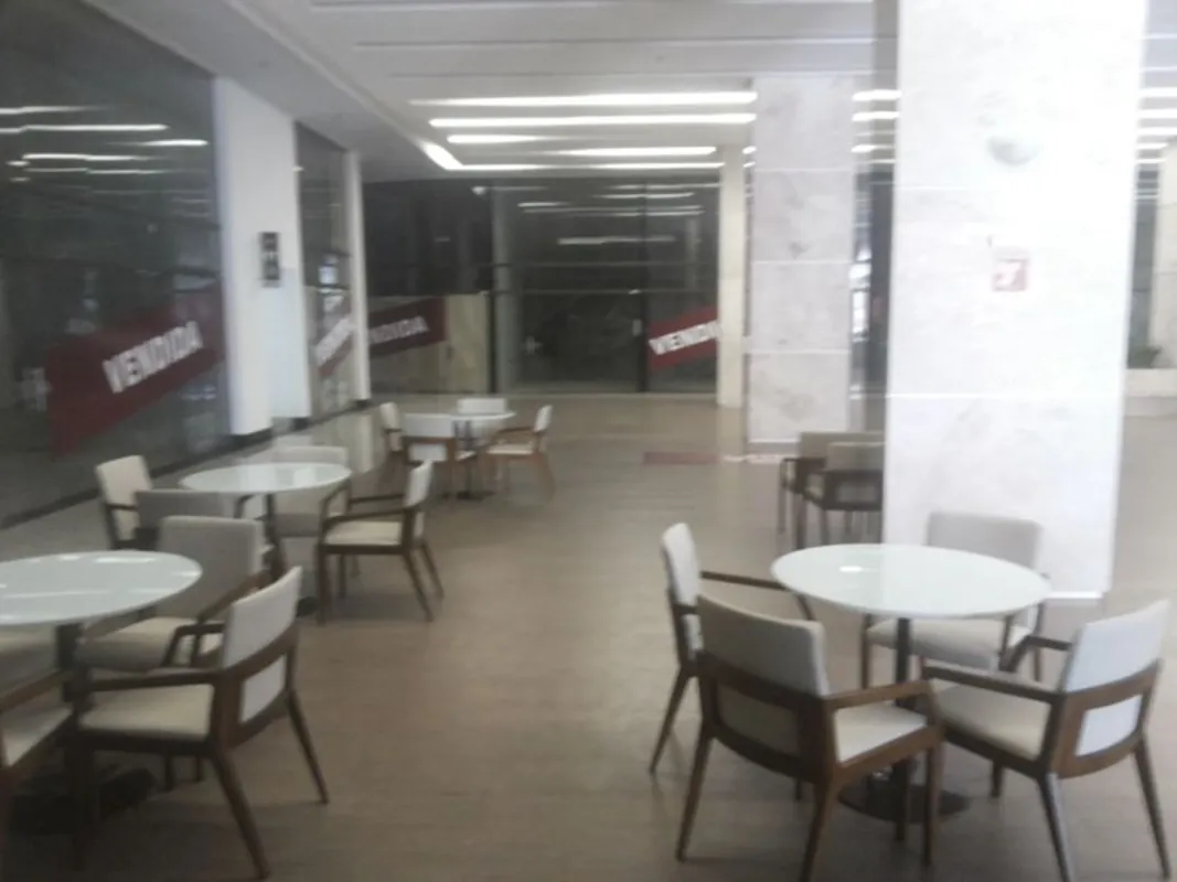 Loja no MAX Mall, dotada de mezanino, a ser personalizada de acordo com a ativid...