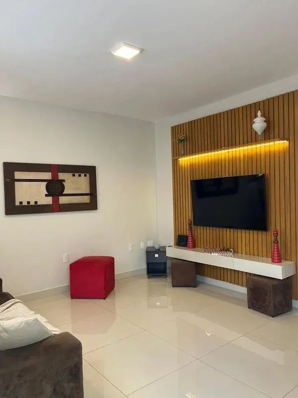 Linda Casa Recém-Reformada à Venda na QC 01 Santa Maria/DF2 Quartos (1 Suíte), V...