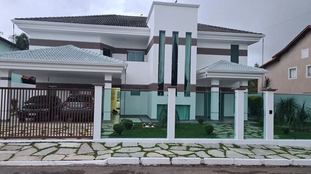 Lindíssima casa no grande colorado.Terreno: 1.000 m²Área construída: 460 m²****D...