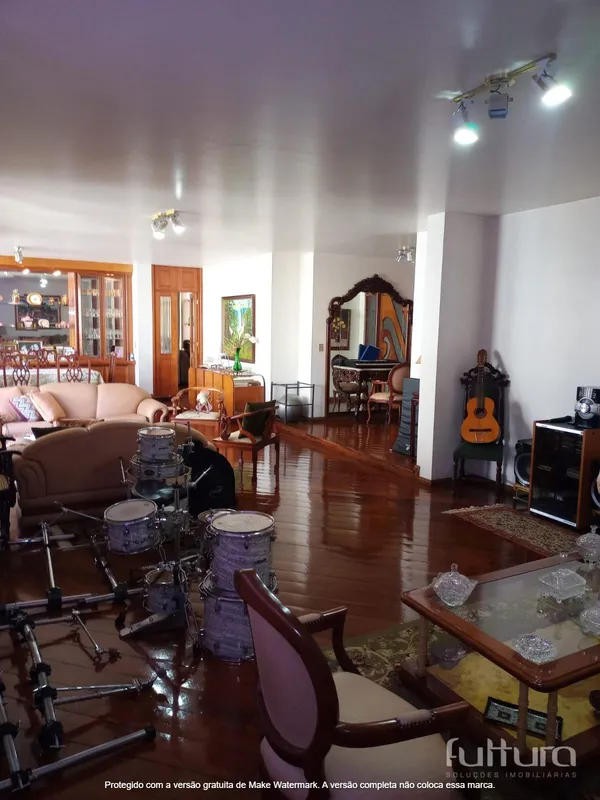Condomínio Villa Lobos.Excelente Apartamento, 04 Suítes, 03 Vagas de Garagem.And...