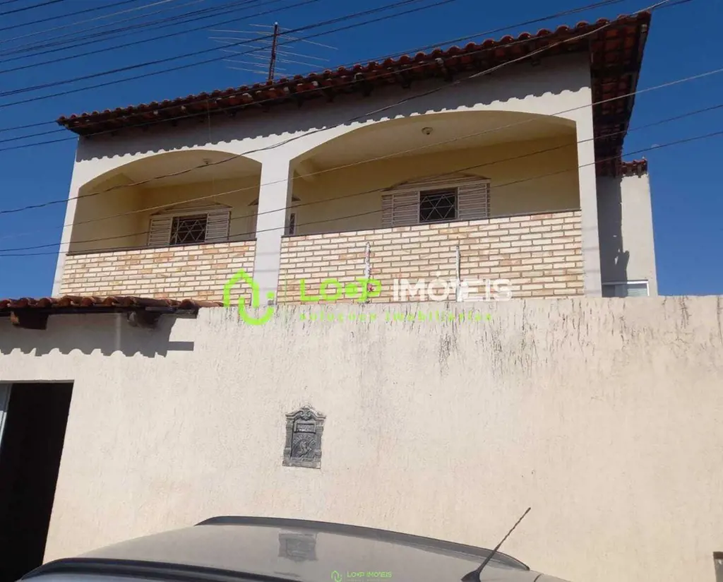 A Loop Imóveis vende excelente casa localizada no Setor Oeste de Sobradinho!!!AC...
