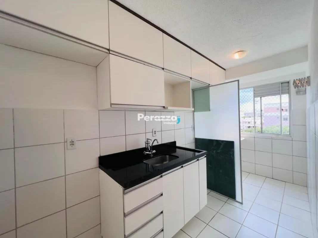 QC 09 | Jardins Mangueiral | Apartamento 2 quartos, Cozinha com armários planeja...