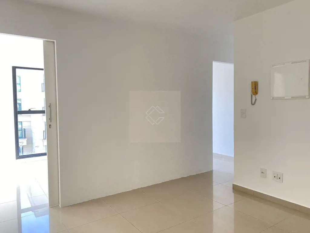 ** The Union **Sala comercial em excelente localização, reformada e composta por...