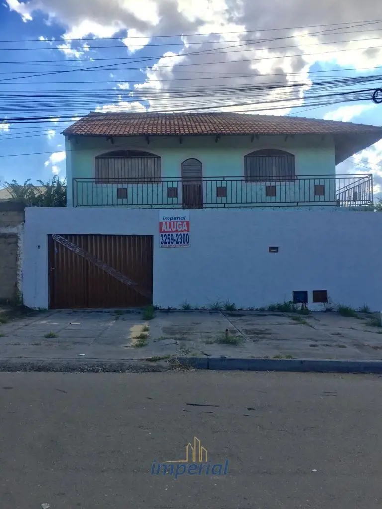 Sobrado Jardim Presidente:Imóvel com 4 quartos, sendo 1 suíte, sala, cozinha, 2 ...