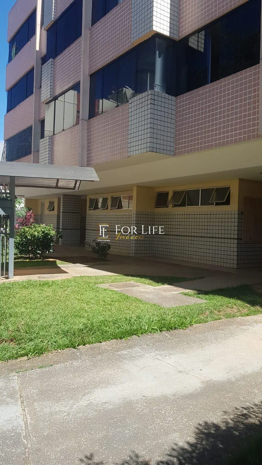 Excelente apartamento de 65 m², composto por:* 03 Quartos;* Sala ampla;* Banheir...