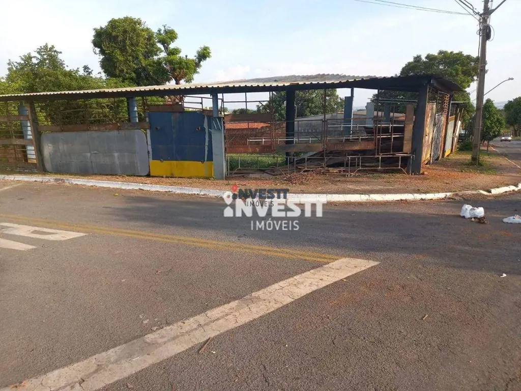 Área na Avenida Canaã, lote em avenida de esquina, próximo à Avenida Anhanguera,...