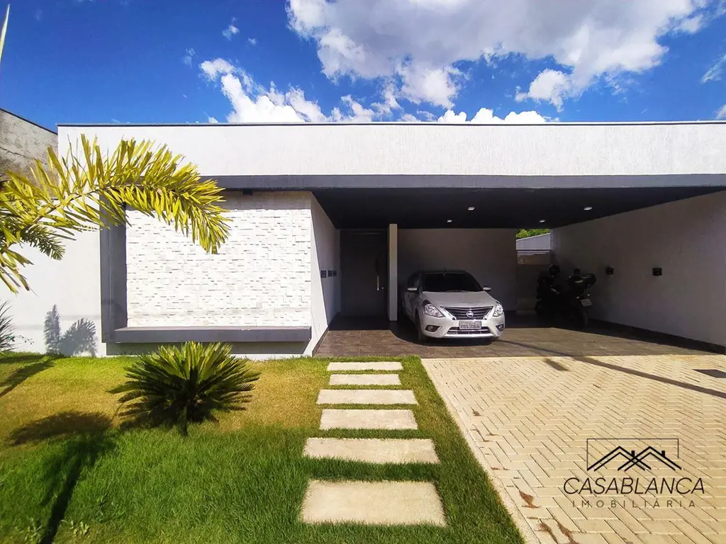 Excelente casa térrea recém construída, em condomínio fechado no Jardim Botânico...