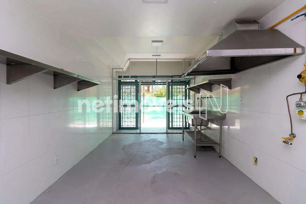 EDIFÍCIO SOLARIUM CENTER:IMÓVEL:Loja térrea com 29,25m².Possui piso em cerâmica....