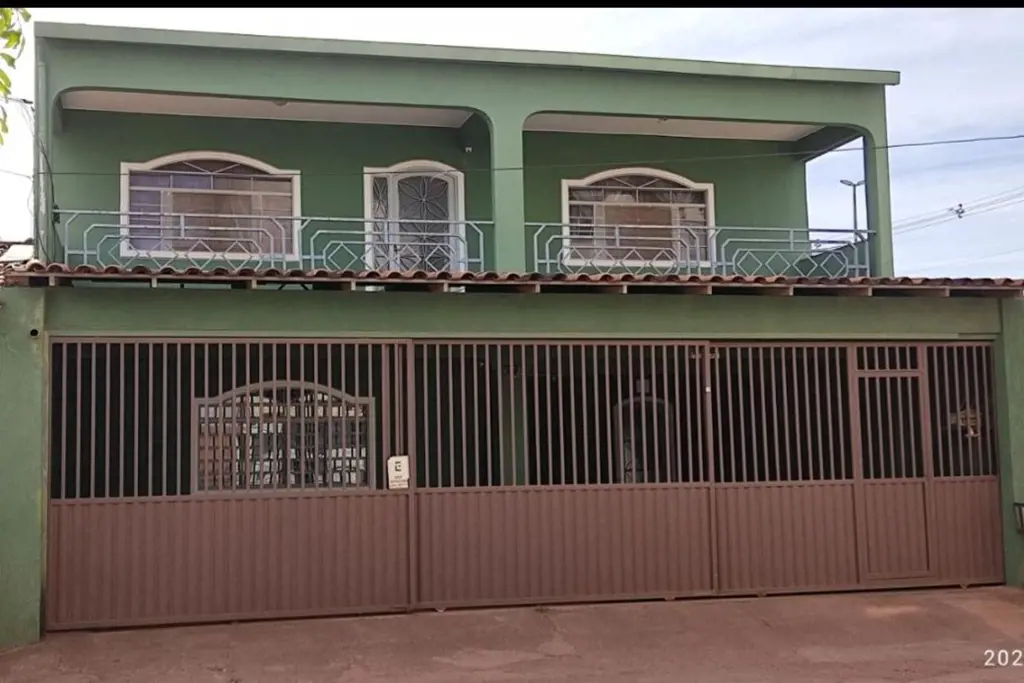 OPORTUNIDADE!! Sobrado disponível para venda, na melhor quadra da Ceilândia Sul ...