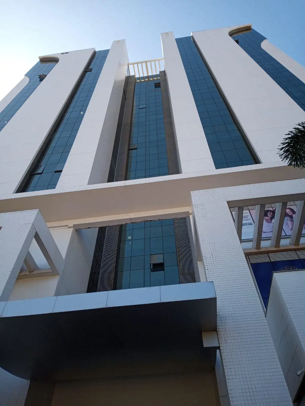 Excelente loja reformada com mezanino.Pintura nova e tem varanda coletiva.OBS: P...