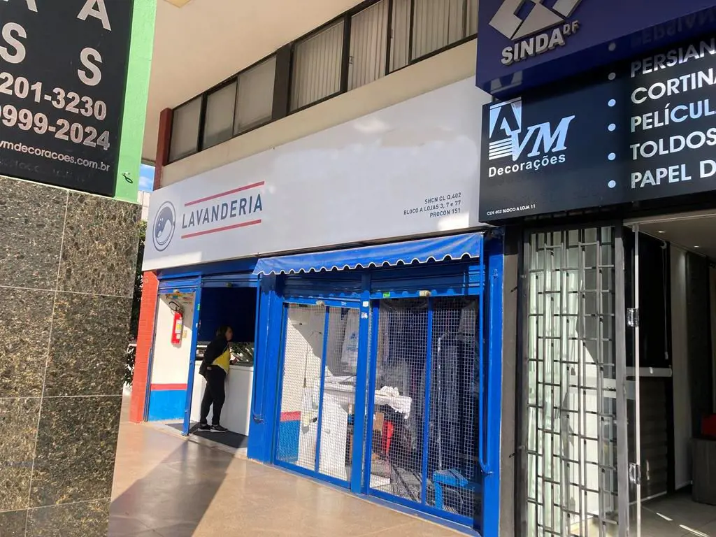 Loja de frente para alugar Asa Sul Brasília DFComposto por: LojaBanheiroPróximo ...
