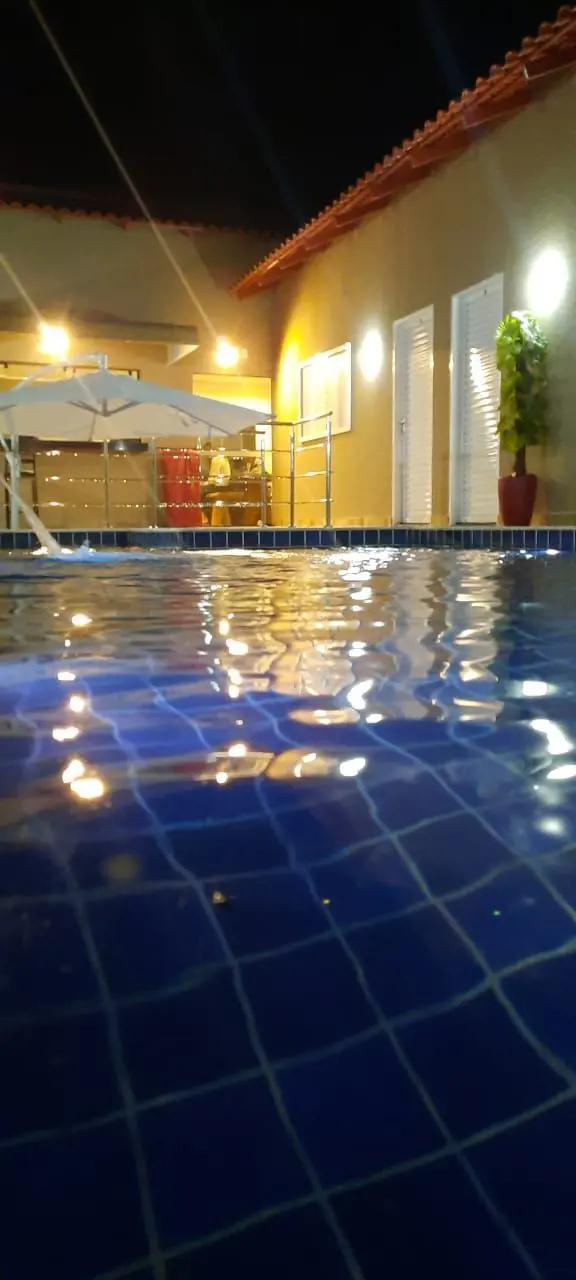 Trata-se da melhor casa da localidade, com 12 meses de construção, arquitetura m...