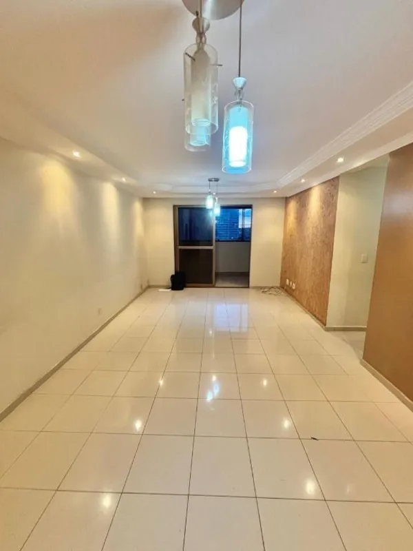 Excelente apartamento no Ed. Residencial Eva CamiloCom 118,00m², situada no 5° a...