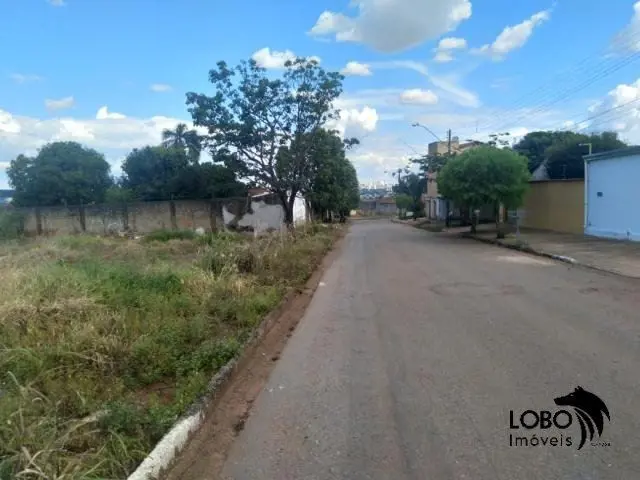 Excelente Lote com 450m² na Rua Padre Feijó s/n Bairro Ipiranga pronto para cons...
