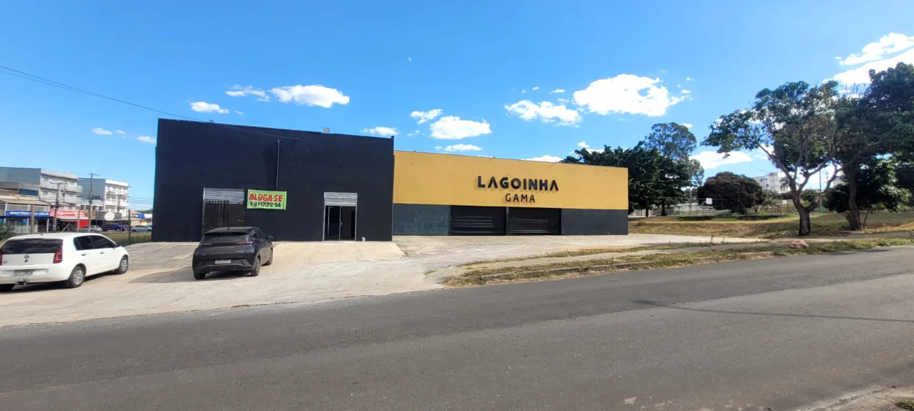 Aluga-se Loja de com de 60m² de área interna.Contém 1 banheiroLOCALIZAÇÃO: A loj...