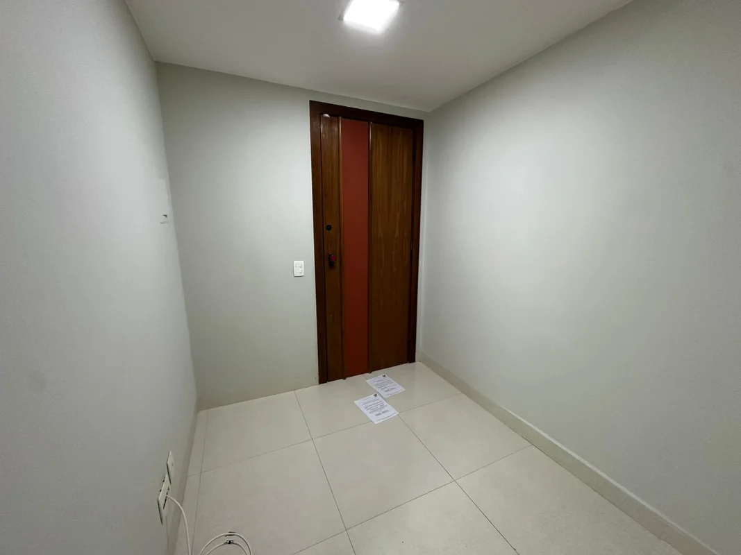 Sala disponível para locação em localização privilegiada, com fácil acesso e pro...