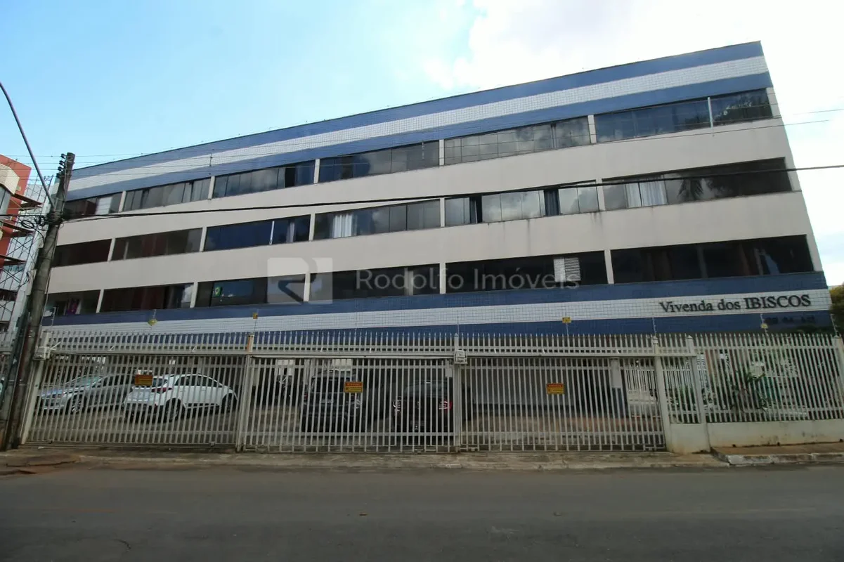 EXCELENTE APARTAMENTO PARA LOCAÇÃO NO LUCIO COSTAImóvel bem distribuído, com 02 ...