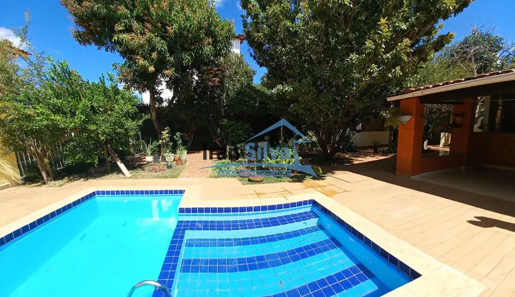 Casa no Condomínio Lago Azul - Grande ColoradoLote com 1.000m²1 casa + 2 apartam...