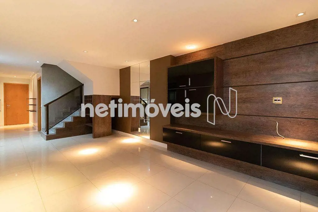 Cobertura reformada no Condomínio Via Club, com vista livre, excelente planta e ...