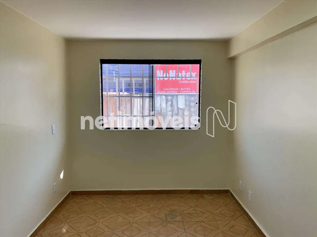 Apartamento de 01 quarto, sala, cozinha, banheiro social e área de serviço. Ótim...