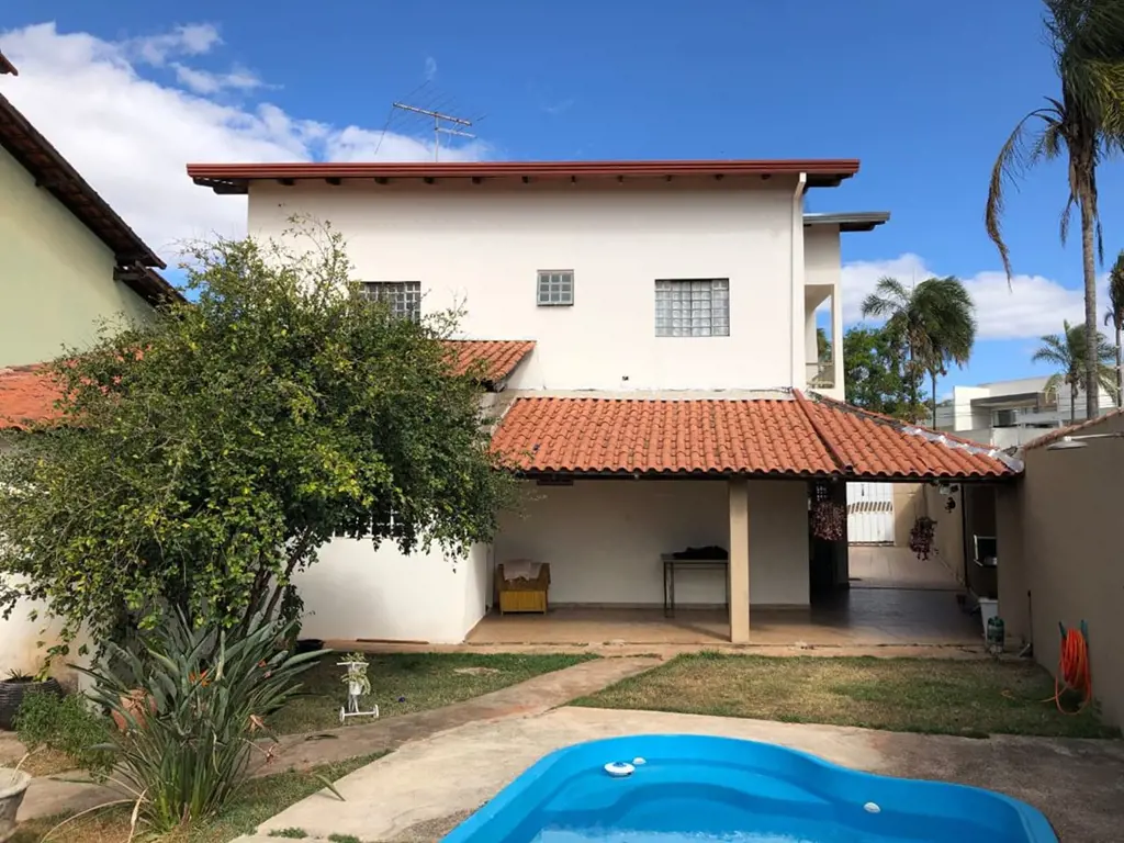 Casa na Região dos Lagos, Condomínio RK. O condomínio fica situado próximo ao po...