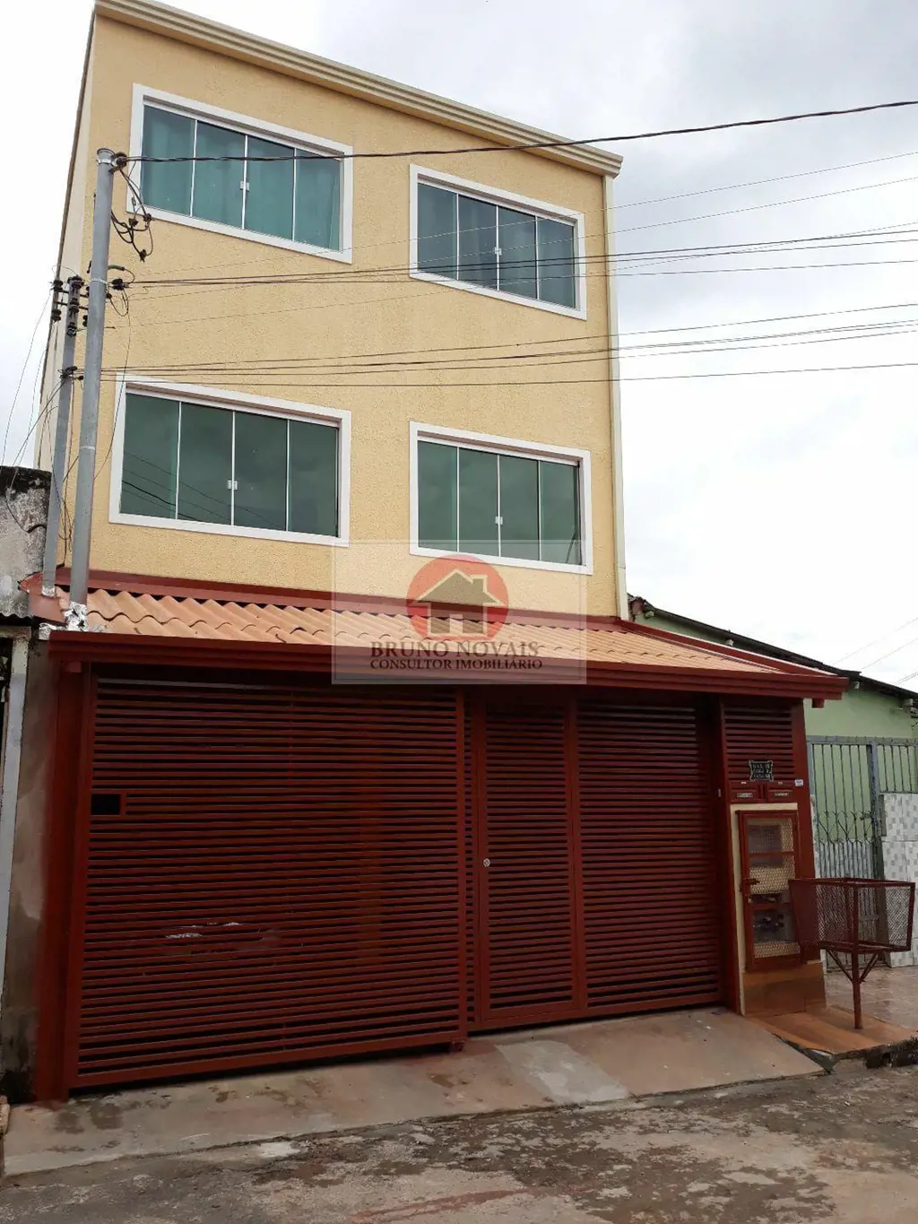 QNL 16 Conjunto B Lote 48.proximo a madeira Castelo forteVendo prédio com 3 pavi...