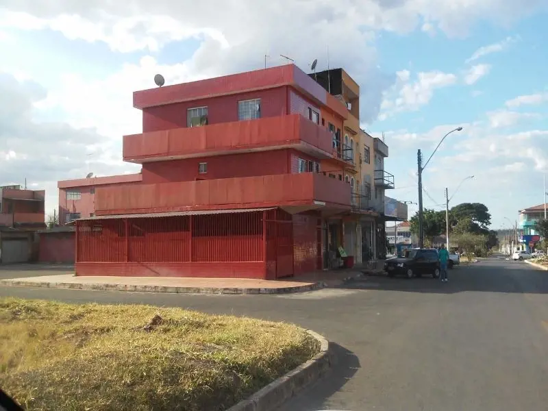 PRÉDIO RESIDENCIAL M NORTEPrédio residencial pastilhado na QNN 38/40 M NorteTérr...