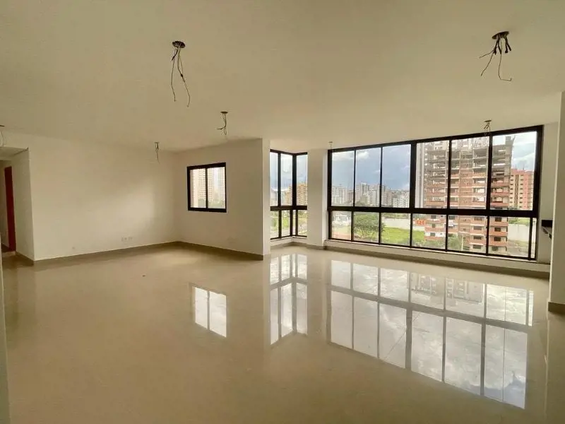 PRAÇA TIÊ MIRANTE FRENTE PRAÇA Localizado em praça ( quadra 101 )3 quartos sendo...