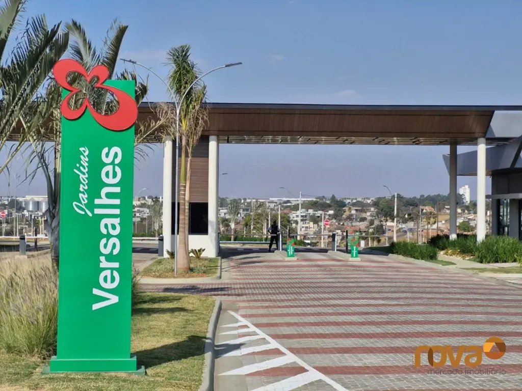 Lote no Condomínio no Jardins Versalhes de 271,20 m2,Condomínio entregue pronto ...